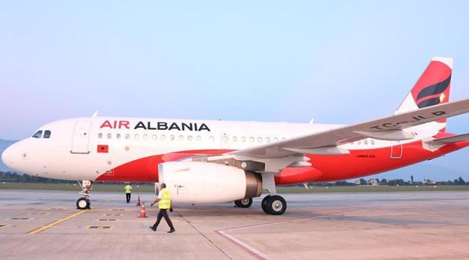 Air Albania kryen sot ne mbremje fluturimin e pare: Cmimet aspak te lira